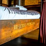 The Enchantment Chamber Apartment York